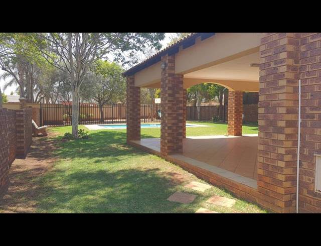 2 BEDROOM PROPERTY TO RENT IN OLYMPUS AH